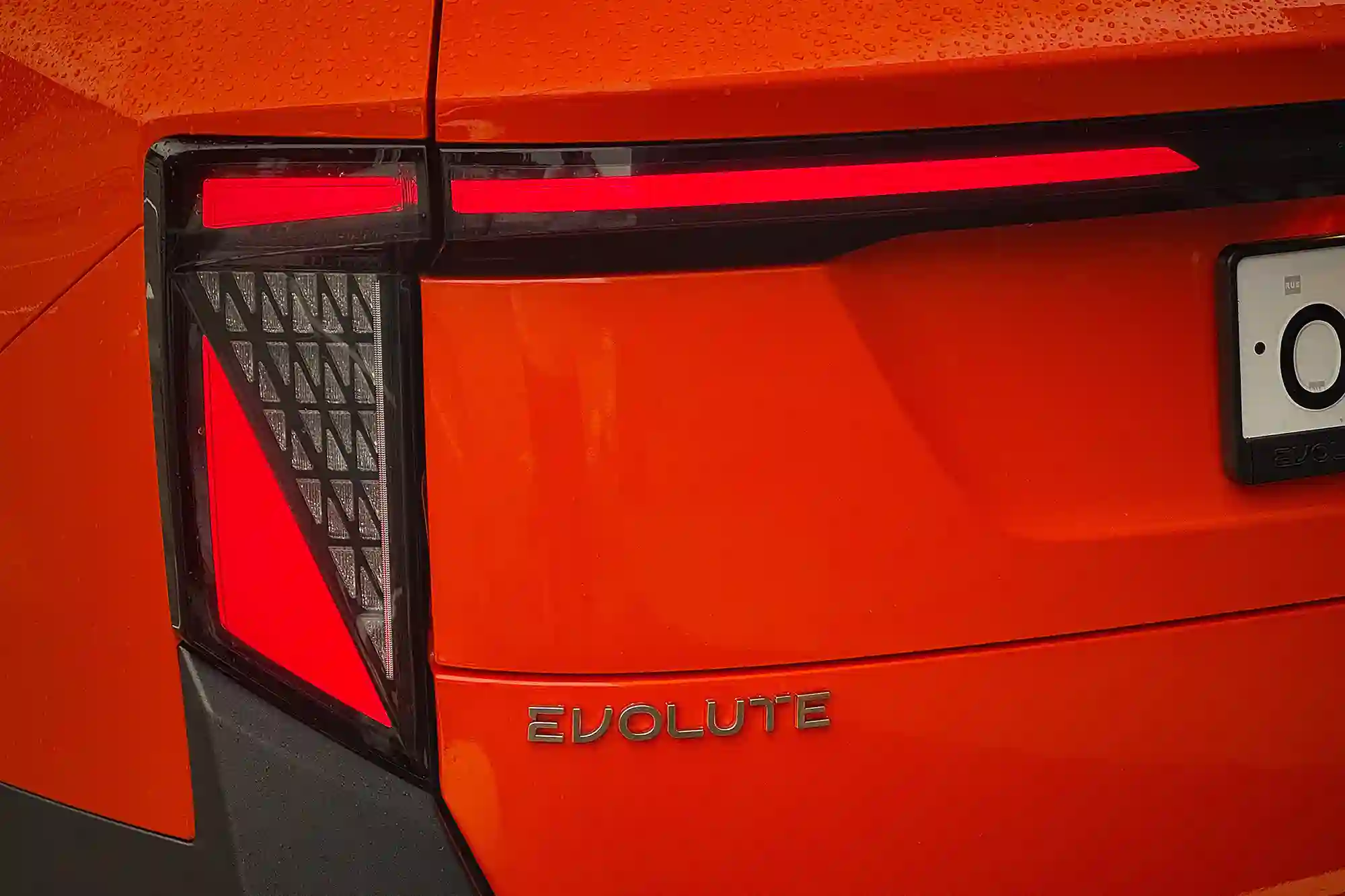 Новость EVOLUTE (Китайские координаты, российская сборка и два миллиона рублей: тест-драйв новый EVOLUTE i‑JOY)